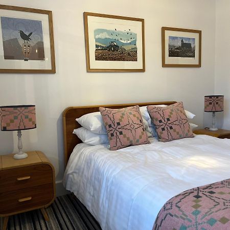 Llety Brynawel Guest House Pennal Екстериор снимка