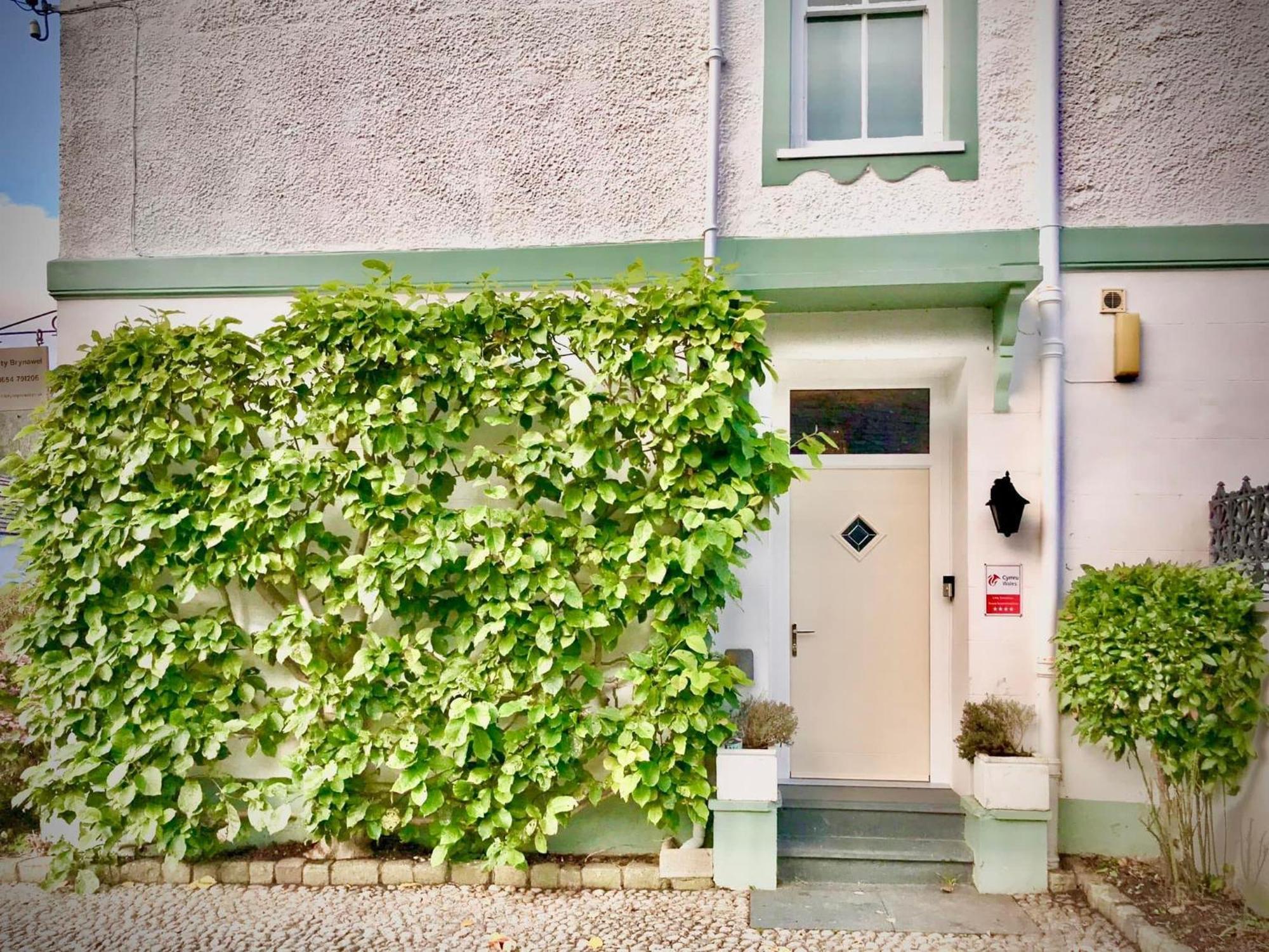 Llety Brynawel Guest House Pennal Екстериор снимка